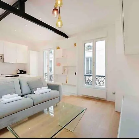 Cosy Buttes-chaumont Apartment Paris